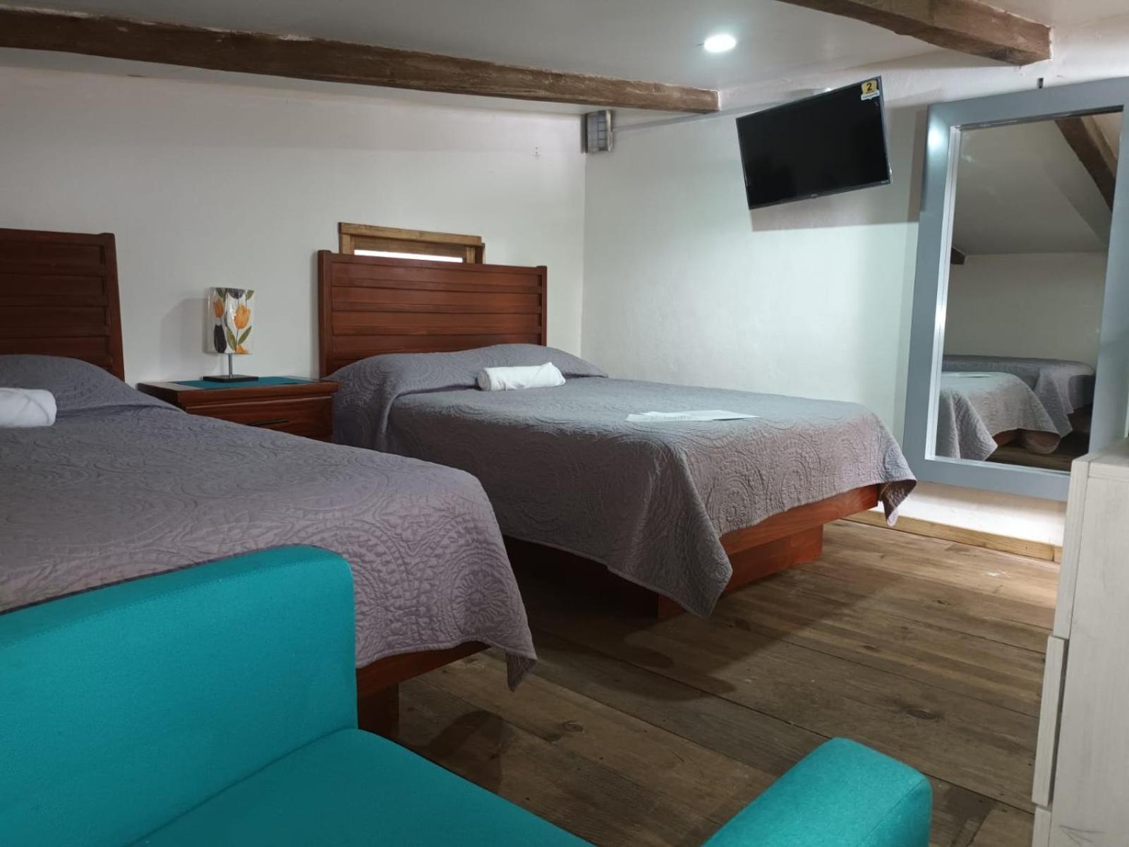 El Descanso Casa-Hotel Zacatlan. エクステリア 写真